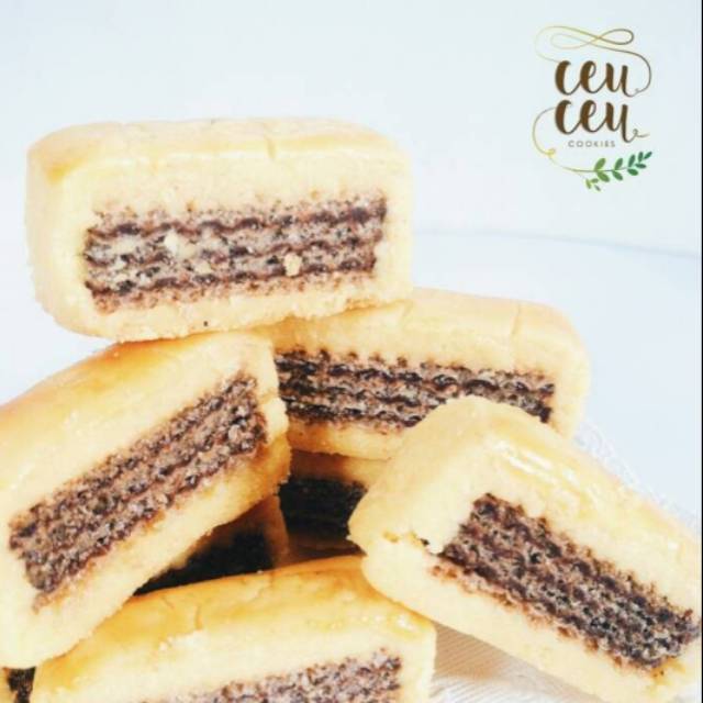 

KUE WAFER KEJU