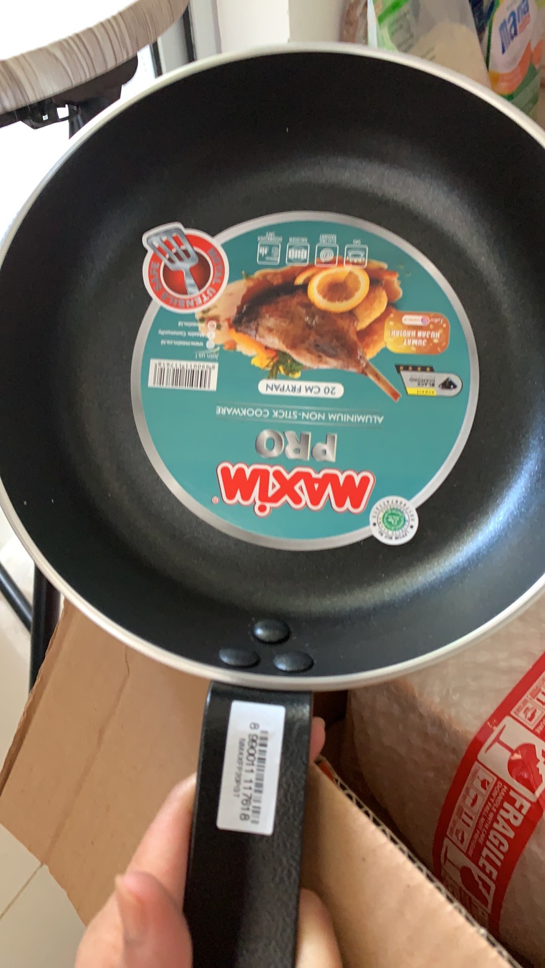 Maxim Pro Series Wajan Teflon Anti Lengket 20cm Frypan