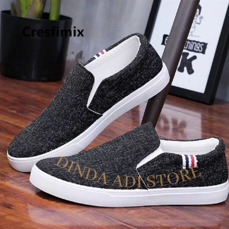 Dinda Sepatu Wanita Slip On Kanvas Korea Trendy model 2022 simple warna krem dan hitam ukuran 36-40