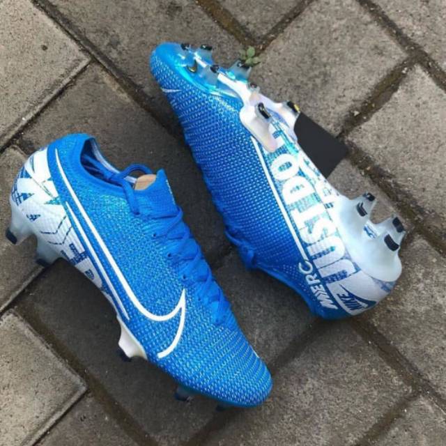 sepatu bola nike mercurial vapor