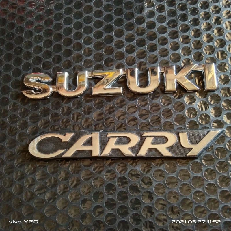 emblem atau logo Suzuki carry (2pc