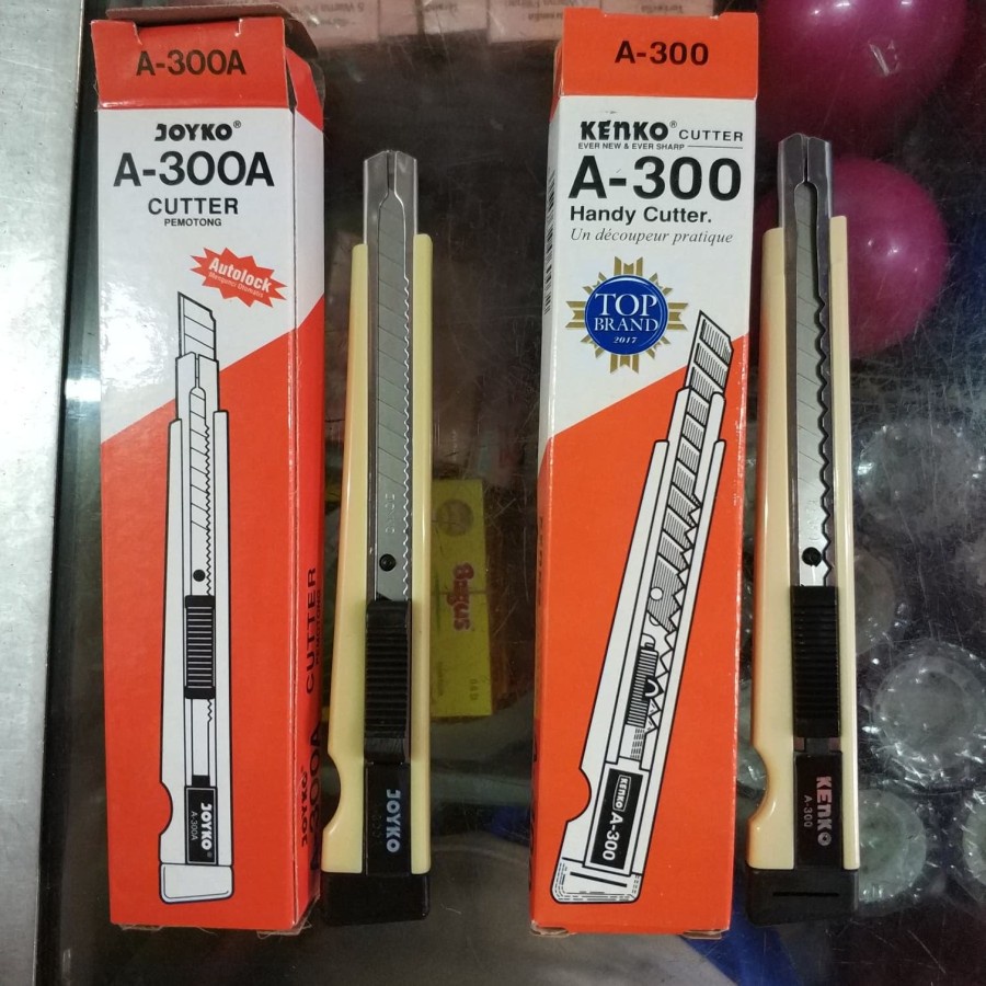 

Cutter Joyko / Cutter Kecil A-300 Merk JOYKO (Pcs)