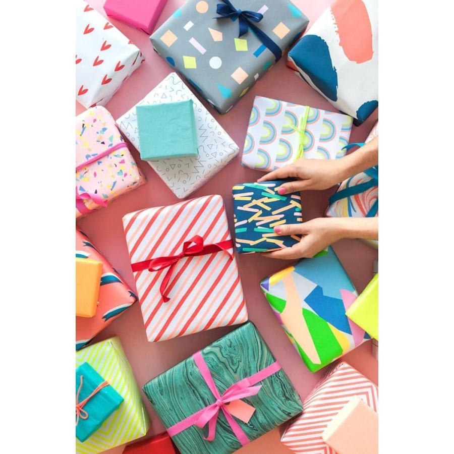 

KERTAS KADO BESAR / JUMBO ( Berikut Bungkus ), ukuran 70 cm x 100 cm