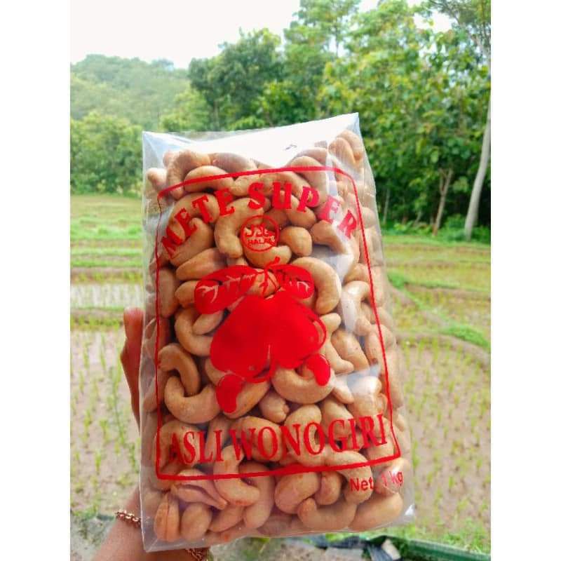 

kacang mede