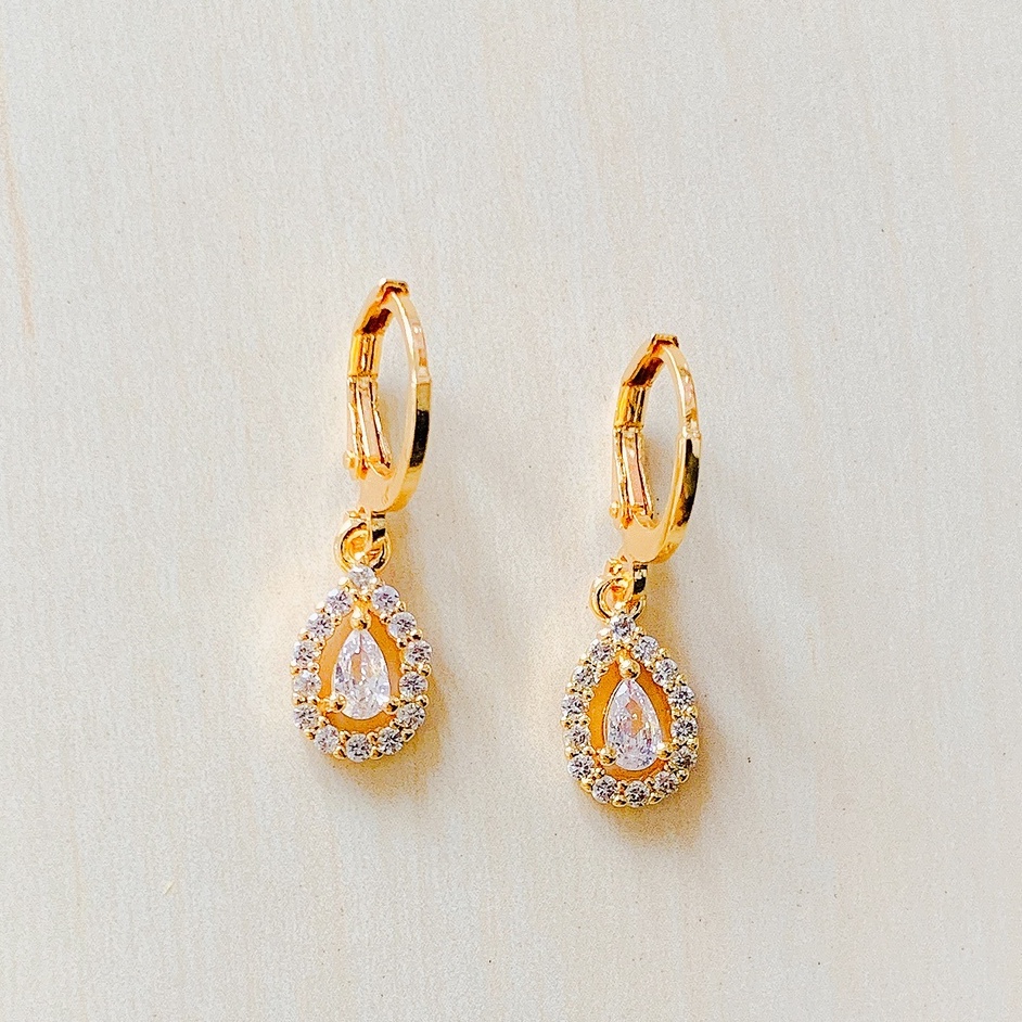 Anting Wanita Rintik Oval Baris Zirconia Gold