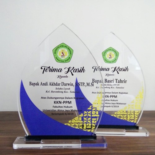PLAKAT TROPHY PIALA PENGHARGAAN PLAKAT WISUDA PLAKAT AKRILIK
