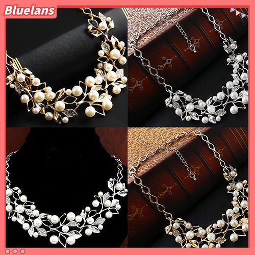 Bluelans Kalung Choker Rantai Pendek Desain Daun Hollow Hias Mutiara Imitasi Untuk Wanita