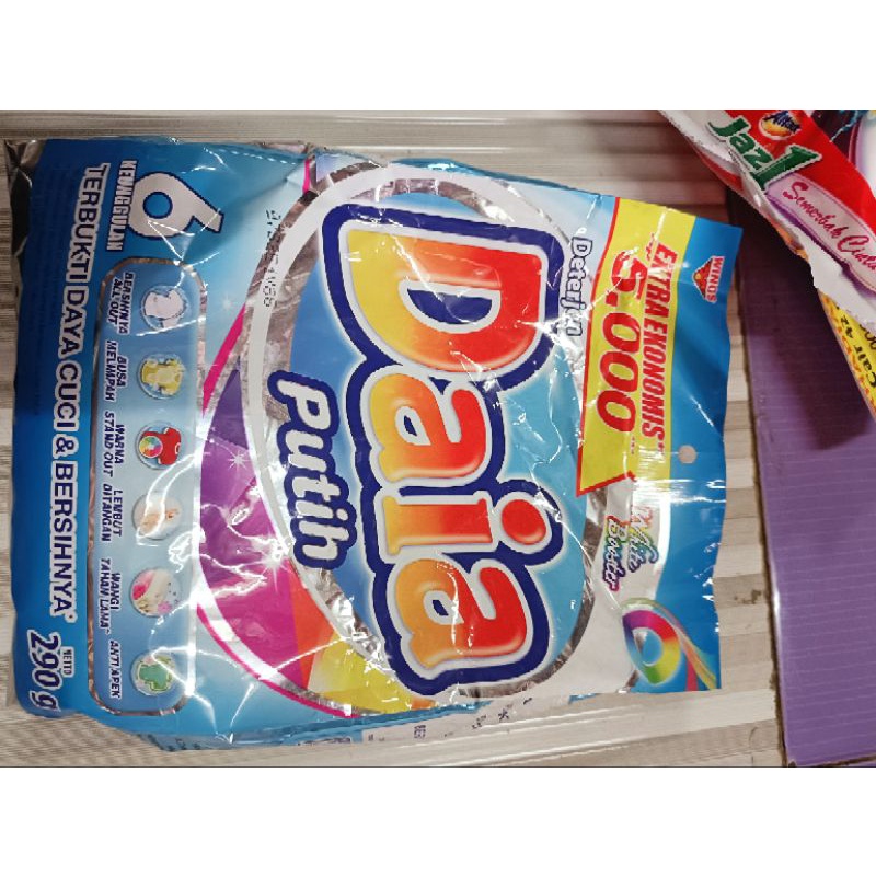 DAIA DETERGENT TANGGUNG *24 BKS.SATU DUS