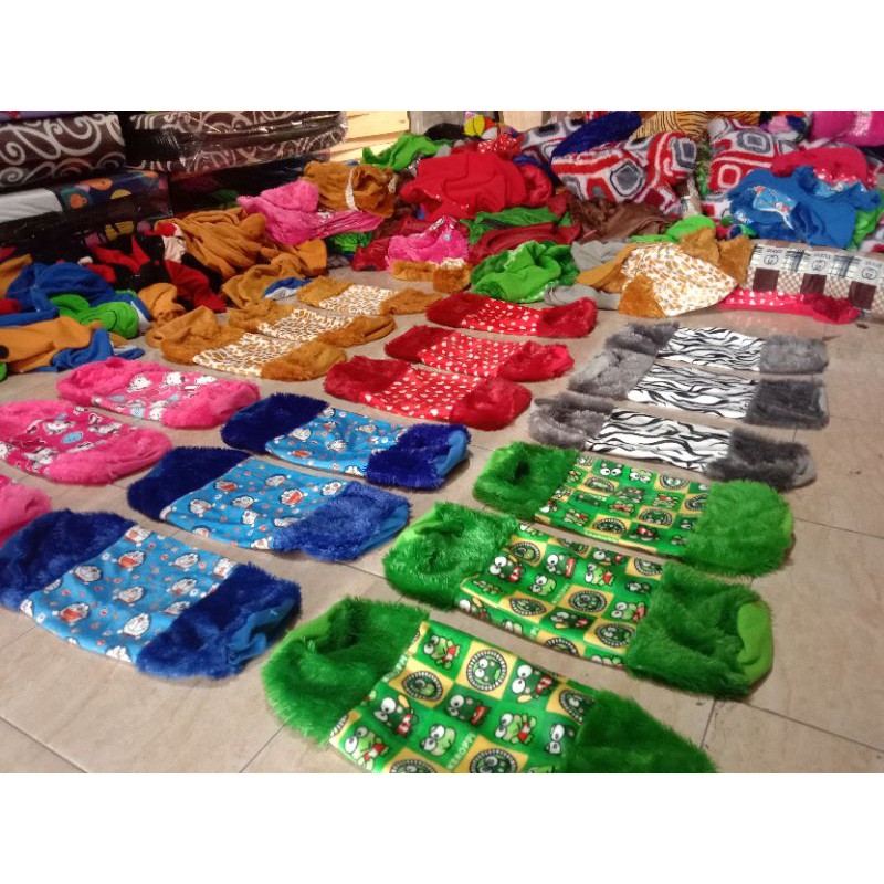 KAIN BULU RASFUR BANTAL GULING SIAP DI-ISI