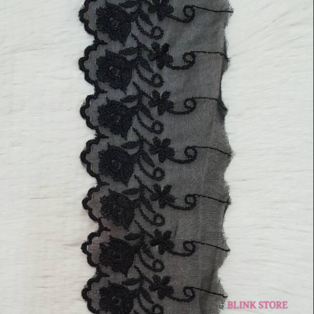 Renda Tile Hitam Meteran