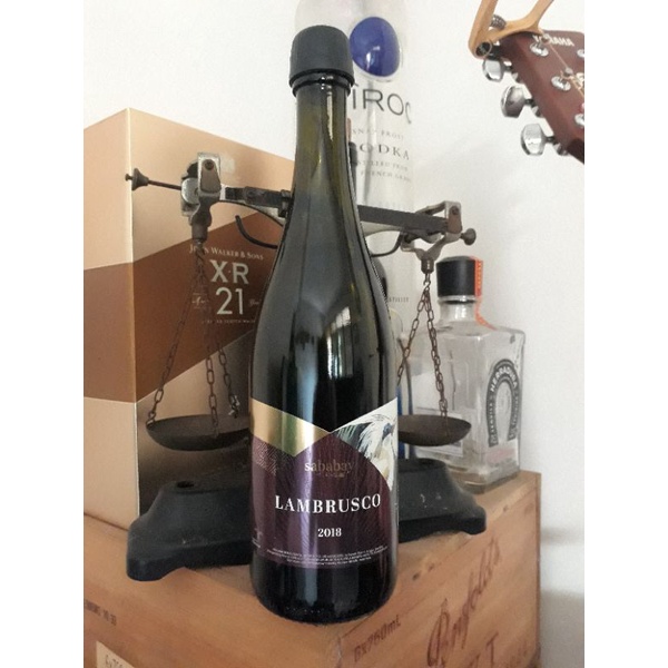 Botol kosong miras Champagne Sababay Lambrusco unik