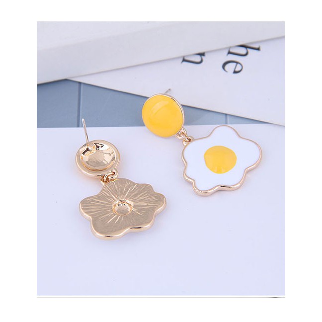 LRC Anting Tusuk Fashion Yellow Fried Egg Ear Studs A60205