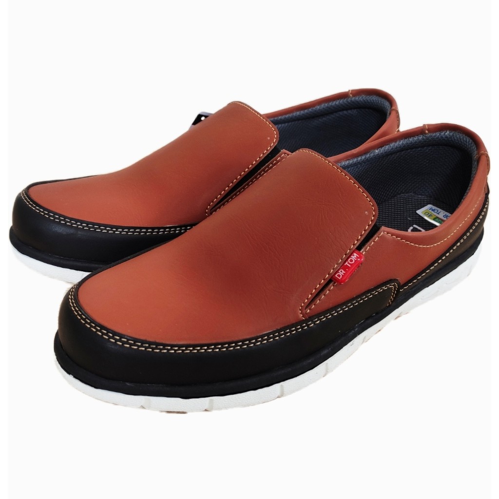 Sepatu Kasual Pria Slip On DR TOM 04