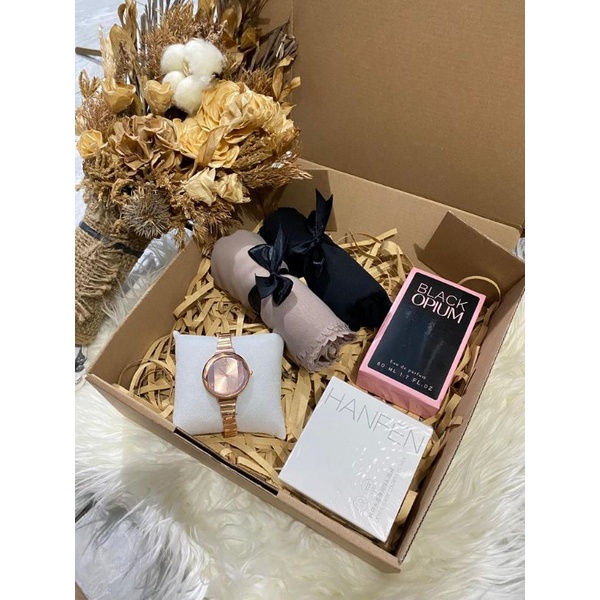

{CKMM} GIFT BOX HIJAB/HAMPERS CEWEK/KADO PACAR/KADO CEWEK/ANNIVERSARY