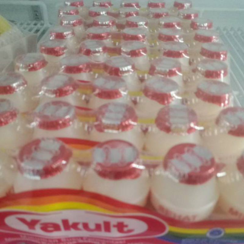 

YAKULT