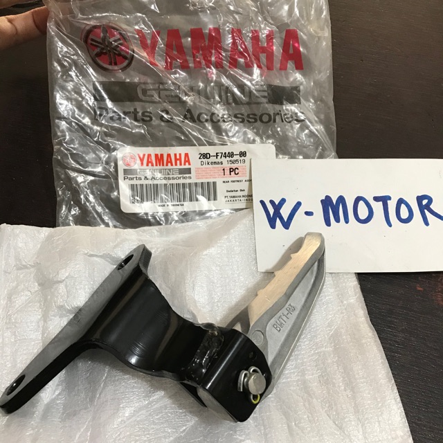 DUDUKAN FOOTSTEP KANAN BELAKANG MIO SMILE/SOUL LAMA/SPORTY ORI