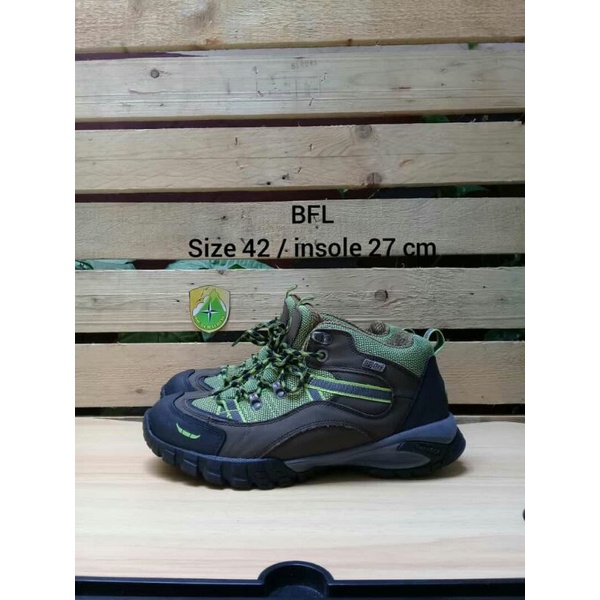 Sepatu Outdoor BFL