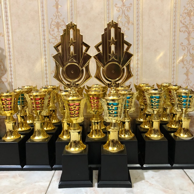 Jual Trophy Murah - Toko Trophy dan Piala Plastik dan Logam - Asaka Trophy