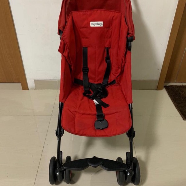 Preloved stroller pegperego pliko mini warna merah