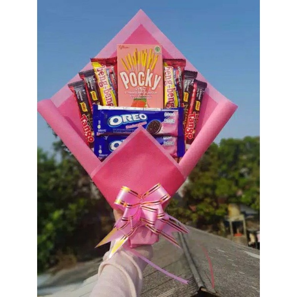 

Pingky Bouquet Hadiah Wisuda Murah