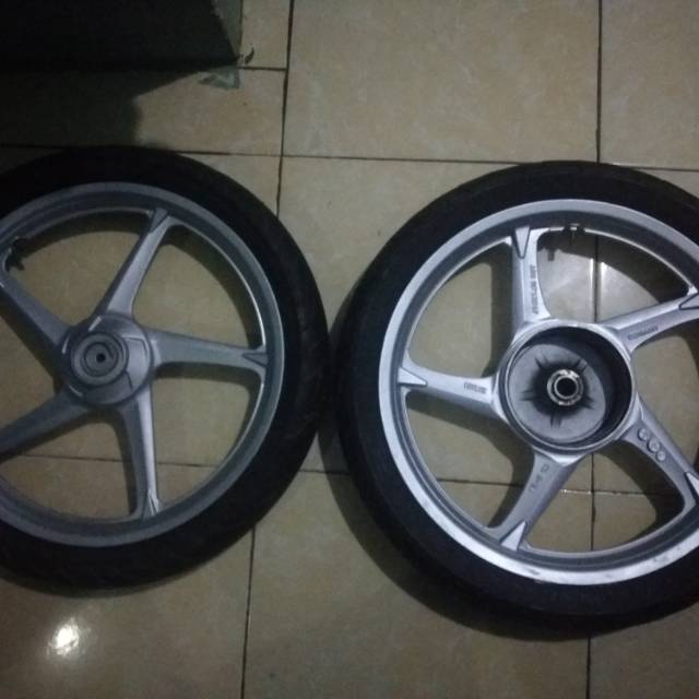 velg enkei nouvo z 2005