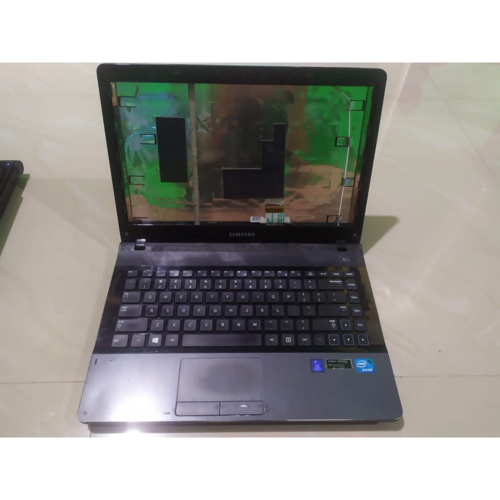 Casing case laptop samsung np300e4x np300 np300e