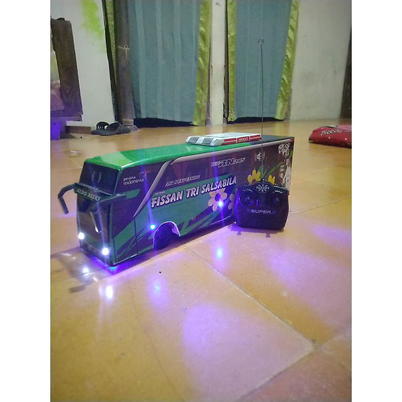 miniatur bus RC