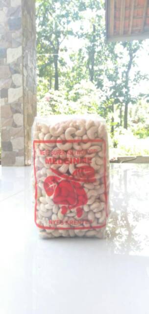 

KACANG METE/MEDE MENTAH KERING SUPER UTUH ASLI WONOGIRI