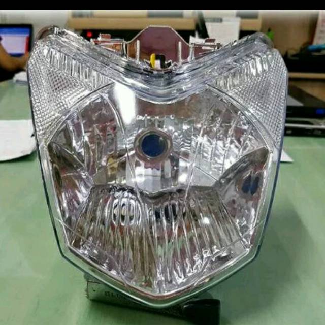 Reflektor depan Honda Blade