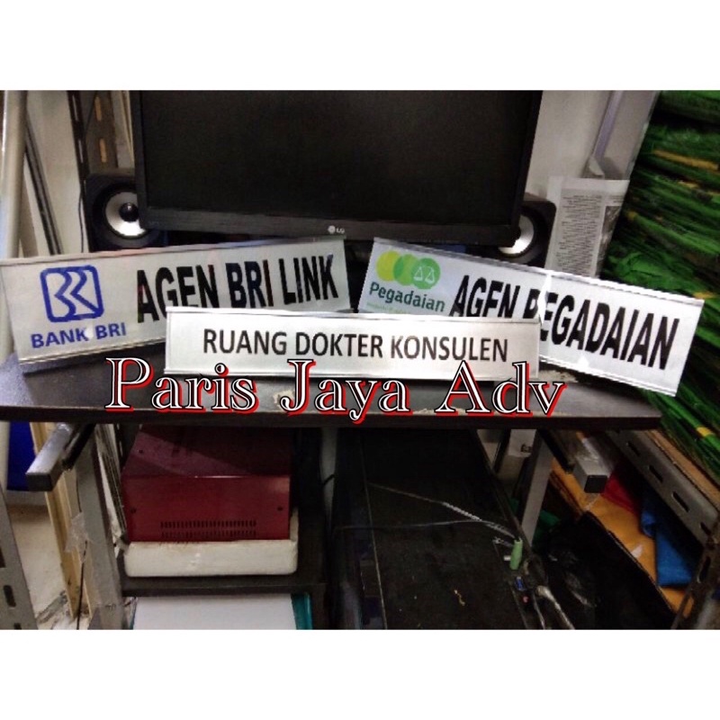 

Papan Nama Pintu Ruangan Stainles dan kuningan