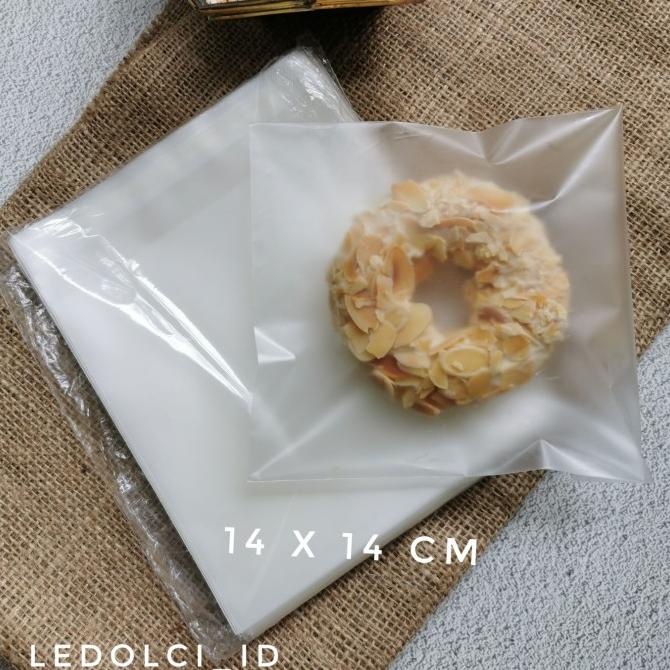 

PLASTIK DONAT ROTI KUE COOKIES POLOS POLKADOT MATTE DOFF TEBAL 14X14CM ledolci92 Kualitas Baik