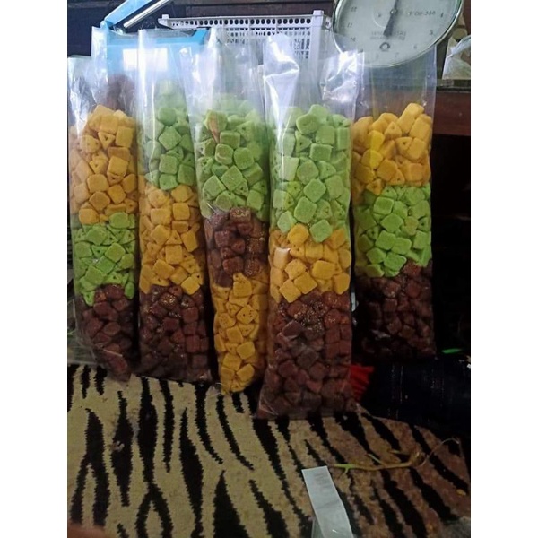 

Yola snack (momogi kecil) 250g