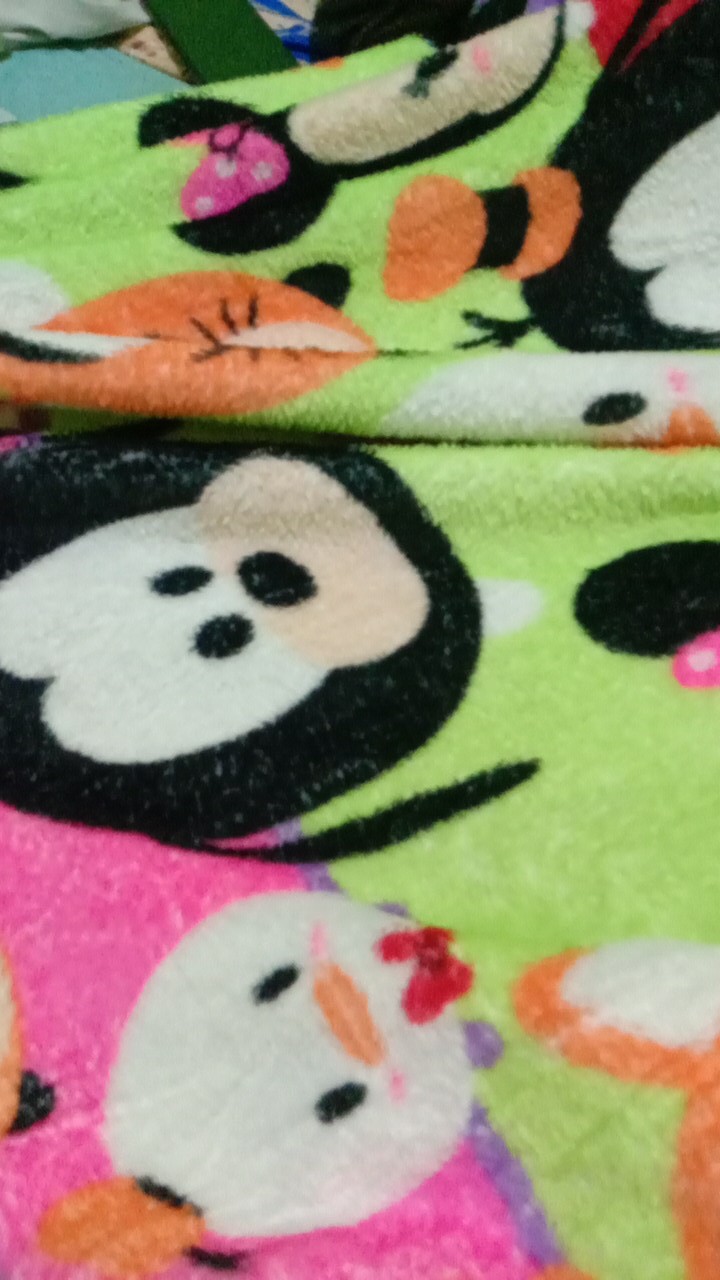 Selimut Bulu Karakter Ukuran 140x200