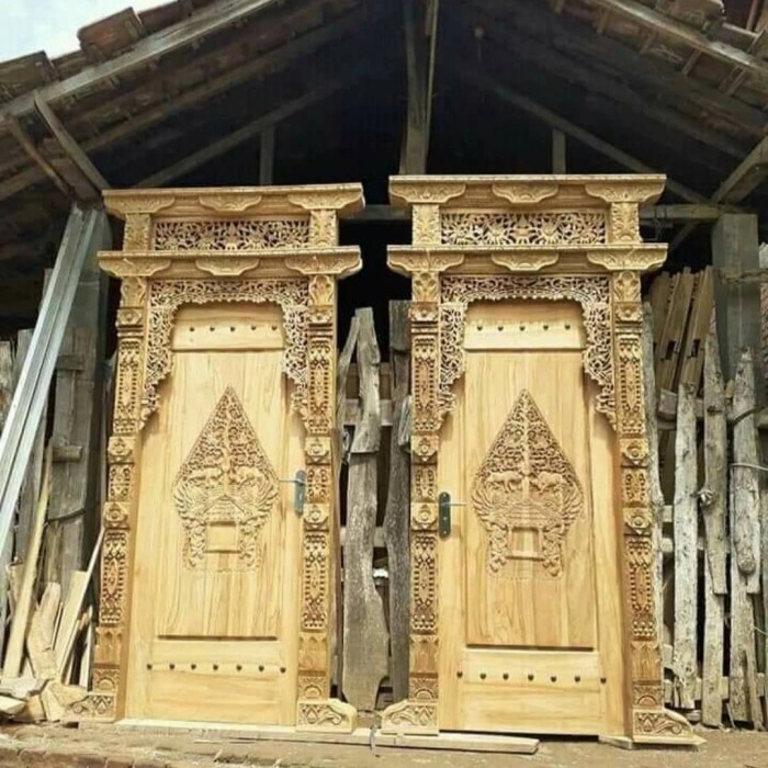 PINTU KAMAR UKIR GEBYOK GUNUNGAN WAYANG