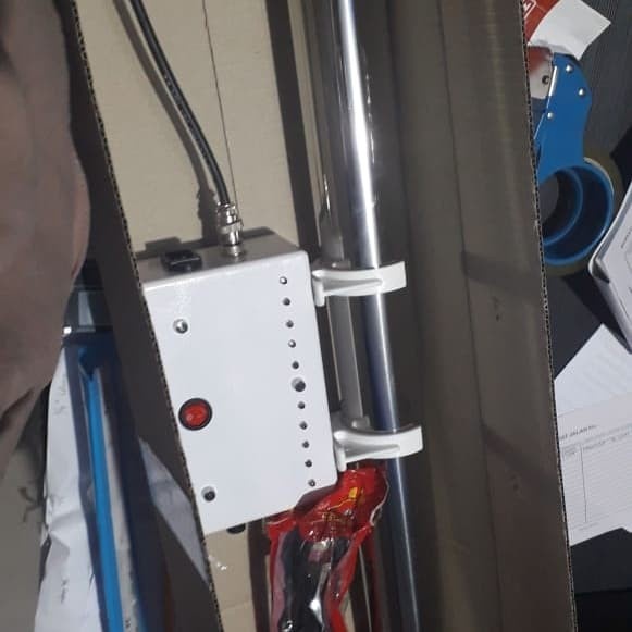 PERTUKANGAN LEDENG UV 8 GPM UNTUK ISI DEPOT ISI ULANG HR676