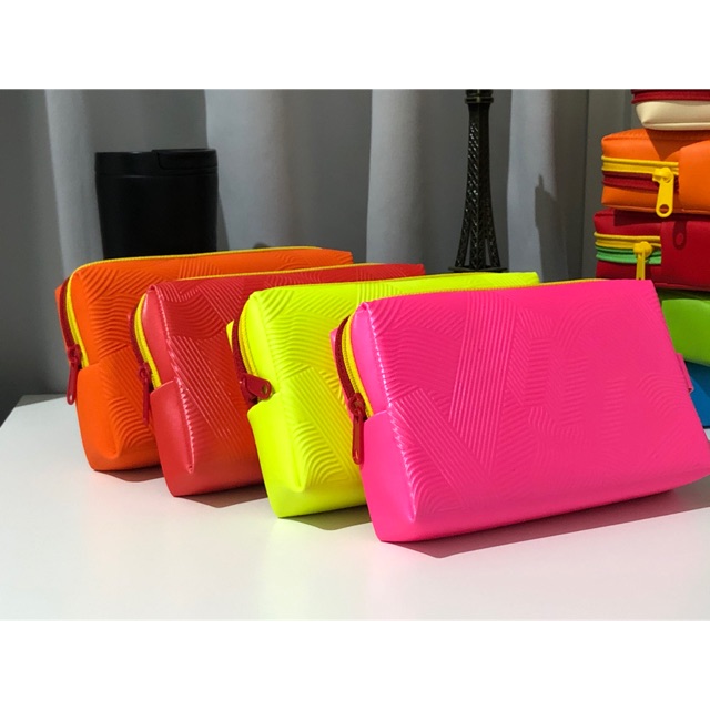 

Pencilcase “semi-abstract” pattern (tempat pensil)