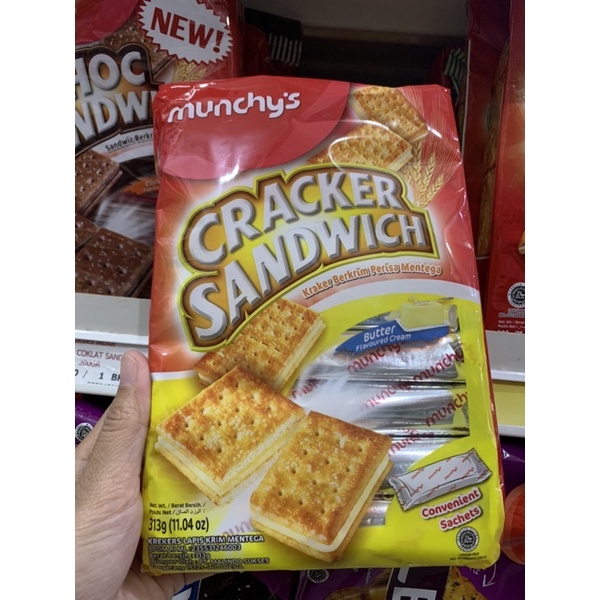 

munchys crackers sandwich butter