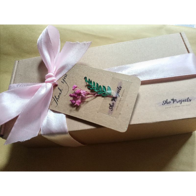 

gift box mini buket bunga kering (tanpa min. pembelian)