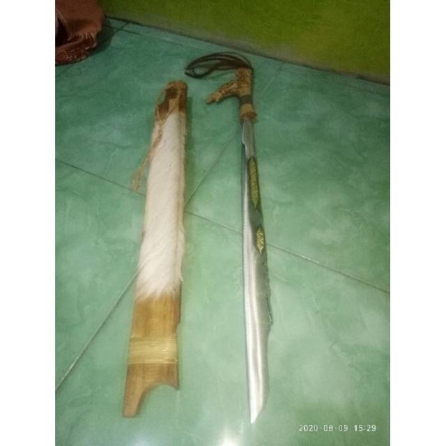Mandau senjata Khas Dayak Asli Antik Gagang Fiber