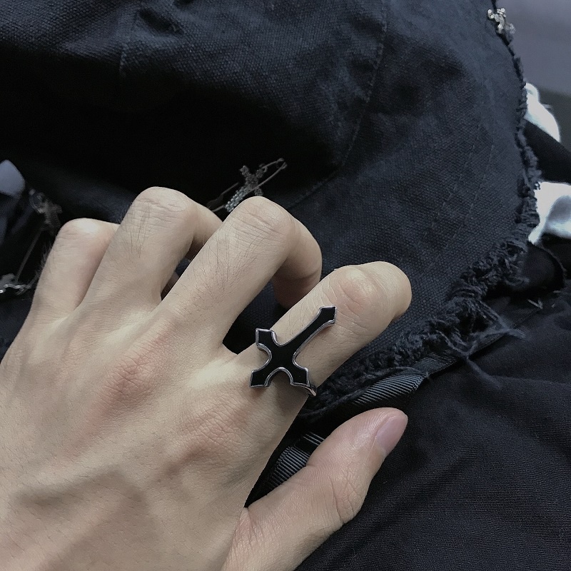 Cincin Model Terbuka Bahan Metal Warna Hitam Gaya Vintage Gothic Untuk Unisex