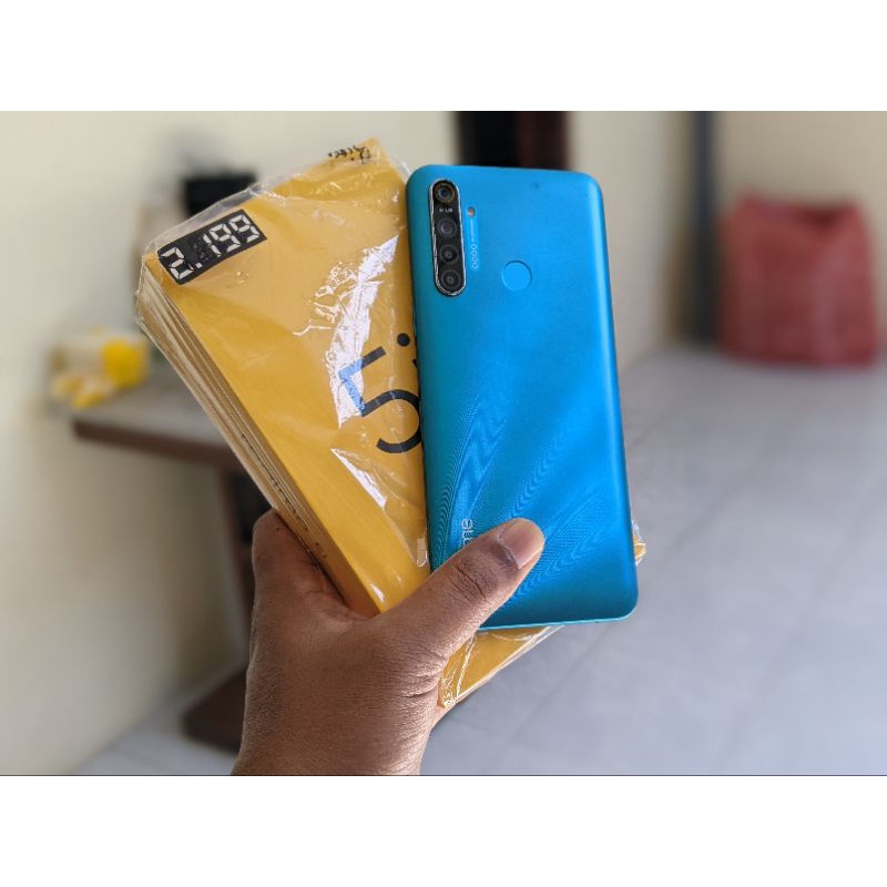 REALME 5i RAM 4/64 GB FULLSET NOMINUS