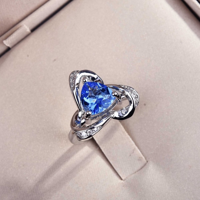 Personality Triangle Design Blue Moissanite 925 Silver Ring