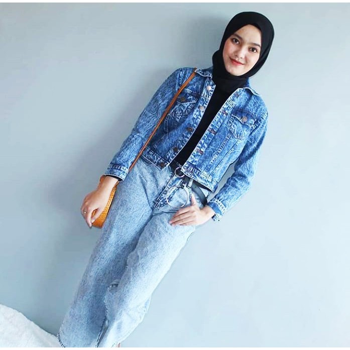 JEANS JAKET-JAKET JEANS SNOW WANITA-JAKET LEVI WANITA CROP JUMBO LD 120cm