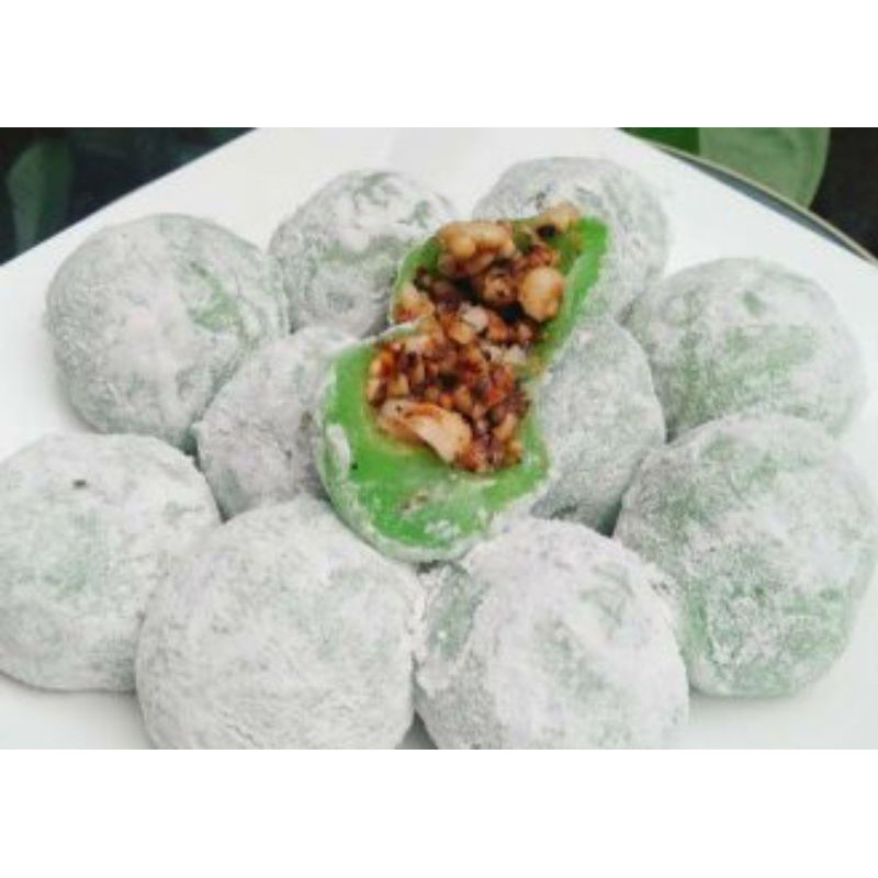 

Kue Mochi Kenyal Rainbow isi Kacang 16 pcs Olahan Dewek Cok