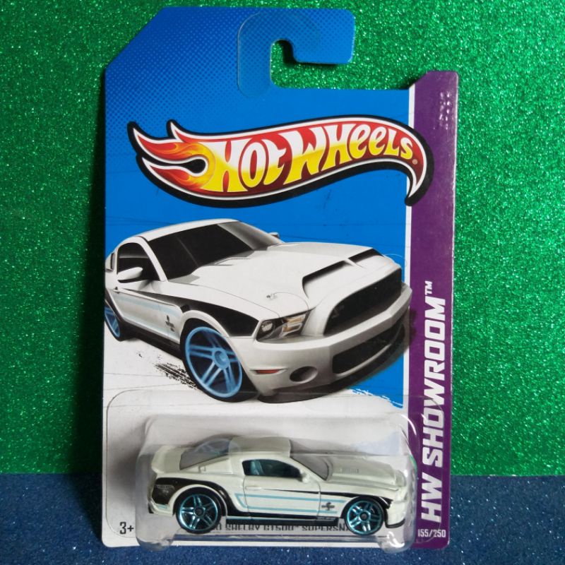 Hot Wheels - 10 Ford Shelby GT-500 Supersnake - 2013 - putih white