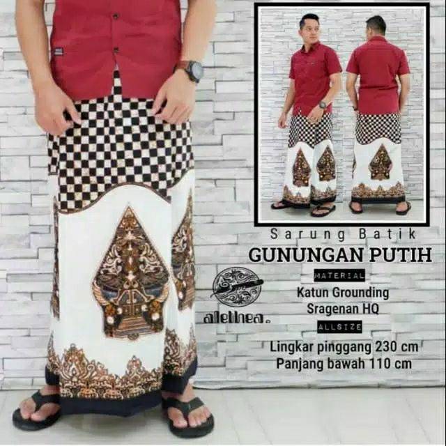 SARUNG MOTIF WAYANG GUNUNGAN