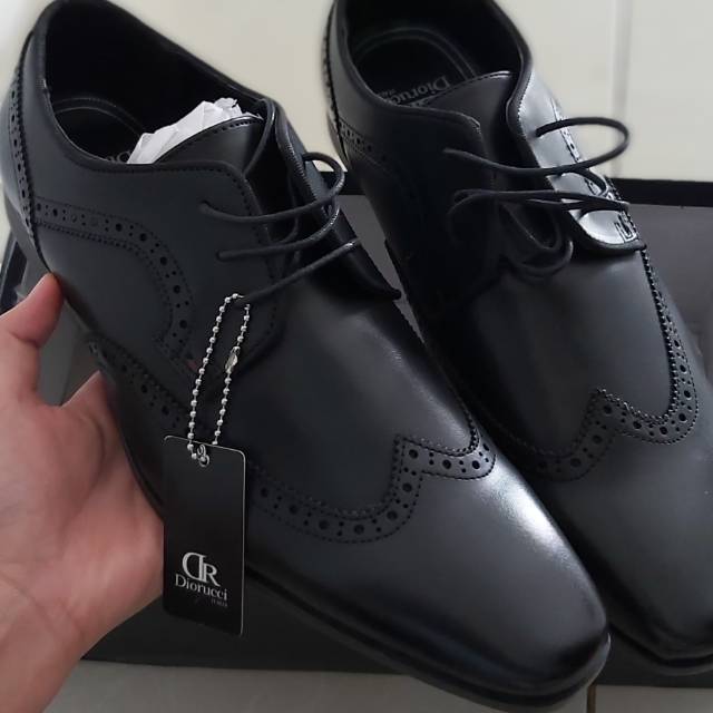 Diorucci sepatu pria