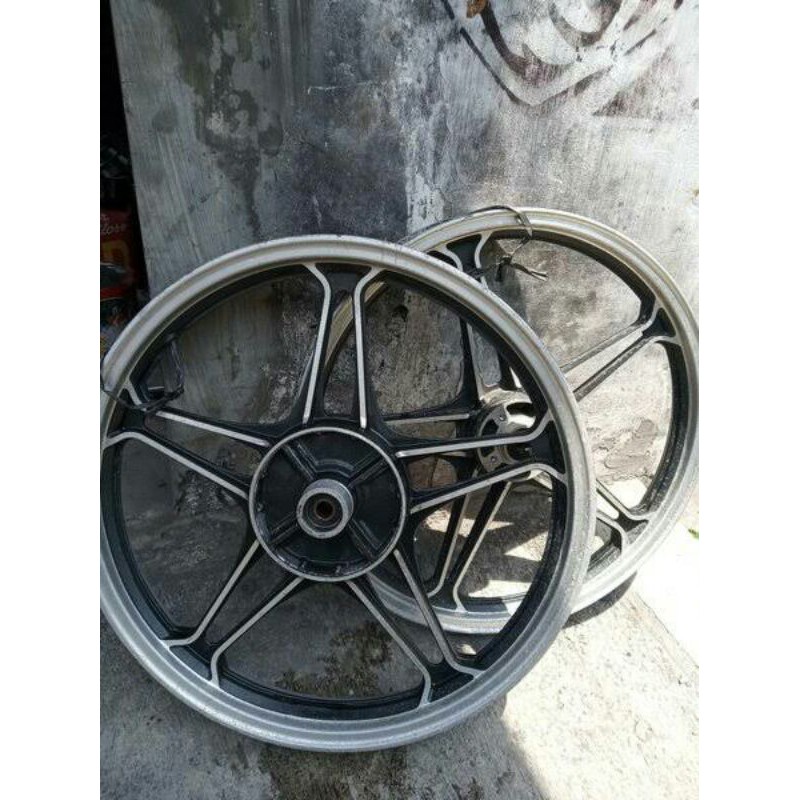 Velg ring 18 Thunder 125cc Original PNP