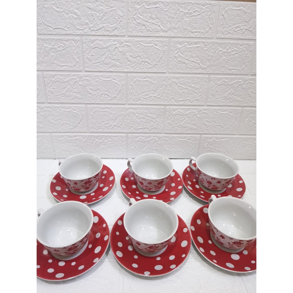 Cangkir set ceramic polkadot/cangkir cantik ISI 6 PASANG cangkir tatakan polkadot dan bunga.