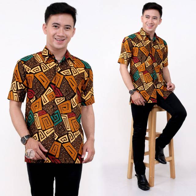 Kemejabatikpria/batikpria/batikcowok/bajubatik/pakaianbatik/batikpekalongan/batik Oval litle